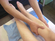 足の捻挫、ひざの痛み、肩・腰の痛みご相談ください。